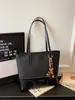 Yuezi Bolso Retro de Gran Capacidad para Mujer Bolso de Hombro 2026 Primavera Nuevo Bolso Tote Bolso de Hombro Individual para Viajes Diario Moderno