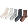 Calcetines holgados de otoño e invierno, amigables con la piel y cómodos, calcetines de media pantorrilla con estampado floral pequeño para mujer, calcetines largos versátiles estilo Ins, calcetines de algodón peinado para mujer