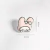 Broche de Pelúcia com Estampa de Desenho Animado Boneca Acessórios DIY para Crianças Chapéu Cachecol Grampo de Cabelo Pingente Pingente Acessórios de Boneca