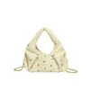 Bolso de Mano Retro con Pliegues y Remaches Tipo Bollo para Mujer 2026 Primavera Nuevo Moda Tendencia Cadena Hombro Cruzado