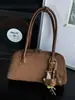 Bolsa Feminina Minimalista de Nicho 2026 Novo Inverno Moda de Alto Padrão Versátil Bolsa de Ombro Casual para o Dia a Dia Bolsa de Ombro