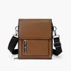 Bolso bandolera vintage para hombre, elegante bolso cuadrado pequeño para el trabajo, bolso de hombro simple y versátil, bolso de mano de cuero genuino para hombre