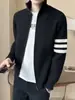 Novedad Otoño/Invierno 2026 Suéter de Punto para Hombre con Cuello Alto, Cremallera y Bloques de Color, Cárdigan de Punto Moderno Ajustado, Ropa de Abrigo, Moda para Hombre