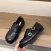 Zapatos de Cuero Tallado Barroco Estilo Británico Retro 2025 Nuevos Mocasines Brogue Versátiles con Forro de Lana