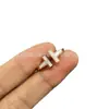 Anillo Doble T de Alta Gama Versión Alta para Hombres y Mujeres Chapado en Oro de 18K Lujo Ligero Nudo de Cuerda Doble T 1 Versión Ancho Estrecho Incrustado con Diamantes Anillo Apilable