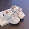 Tênis Dad Mesh Respirável para Meninas 2026 Primavera/Verão Novo Moda Infantil Versátil Solado Macio Tênis Esportivo Tênis Casual Tendência