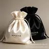 Bolsa de Satén con Cordón Patrón Xiangyun Borla de Perlas Bolsa Pequeña de Tela Accesorios para Joyería Adornos Pequeños Bolsa para Empaquetar Regalos