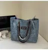 Bolsa de Ombro Grande Retro de Alta Qualidade Transfronteiriça para Mulheres 2025 Nova Tendência Versátil Casual Grande Capacidade Bolsa Tote para o Dia a Dia