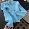 Suéter de tricô azul extremamente estiloso de gola polo de abotoamento simples para mulheres, moda outono chic versátil emagrecedor de manga longa