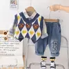 Ropa Nueva de Primavera Transfronteriza para Niños Conjunto de Estilo Primavera y Otoño para Bebés Pequeños Chaleco Camisa Conjunto de Manga Larga Conjunto de Tres Piezas Moderno