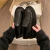 Sapatos femininos de couro estilo japonês de nicho, novo modelo da primavera de 2026, mocassins marrons estilo britânico, sapatos de sola única JK retrô