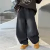 Calça jeans infantil 2026 novo modelo para crianças maiores, calça casual reta soltinha de outono para meninos, primavera e outono