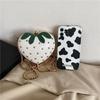 Bolso de Cadena Pequeño con Forma de Corazón de Fresa de Celebridad de Internet 2026 Bolso Cruzado Lindo y Elegante para Niñas Ins Billetera Pequeña para Monedas de Celebridad de Internet