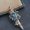 "Espada Jurada" Escudo Azul Marinho Imitação Broche de Espada de Leão Acessório de Pino Exquisito de Alto Padrão para Terno Casaco
