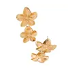 Brincos de Metal Dupla Flor Fresca Pastoral de Alto Padrão Mais Vendidos Transfronteiriços Adequados para Mulheres Usarem Diariamente Festa Férias
