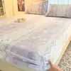 Lençol de Cama Ajustado de Veludo Coral Leite Espesso de Inverno Peça Única Colcha com Forro de Lã Protetor de Colchão Simmons Quente Conjunto de Três Peças