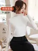 Capa base de cuello medio para mujer, elegante, nuevos artículos de otoño e invierno, alta gama, talla grande, adelgazante, top de punto de manga larga para figuras más voluminosas