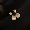 Pendientes Vintage Estilo Francés con Ojo de Gato Incrustado de Diamantes y Perlas, Pendientes de Lujo Ligero de Gama Alta, Exquisitos y Modernos Accesorios para Orejas Versátiles al por Mayor