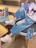 Jeans para Meninas em Estoque, Estilos de Primavera e Outono, Modernos, Tamanho Médio, Meninas Pequenas, Roupas Infantis para Bebês e Crianças Atacado Calças Casuais