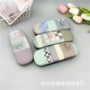 Estuche para Gafas de Parche Pintado con Spray de Dibujos Animados Venta al por Mayor Caja de Almacenamiento de Gafas Estilo Japonés Estilo Ins Estuche para Gafas de Alto Valor Anti-Presión