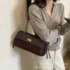 Bolso de hombro de gamuza con estampado de leopardo, simple, elegante y sofisticado, nuevo para el invierno 2026, de nicho para mujer