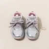 Zapatos de Papá para Niños de Malla Transpirable con Suela Gruesa 2025 Verano Nuevo Estilo Zapatos Deportivos Casuales Versátiles para Niñas Zapatos para Correr para Niños