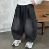 Pantalones Vaqueros Forrados de Felpa para Niños Otoño Invierno 2026 Nuevo Estilo Pantalones Gruesos Curvos para Bebé Pantalones de Forro Polar de Una Pieza para Niños de Invierno