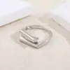 Anel Geométrico Simples Estilo Coreano Brilhante Desalinhado, Aberto Fashion e Personalizado com Design de Nicho, Joia de Anel Levemente Luxuosa e Exquisite