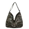 Bolsa Feminina de Ombro Casual Estilo Coreano Inverno 2025 Grande Capacidade Estampa de Leopardo Personalidade Popular Bolsa Tote de Ombro Único para o Dia a Dia