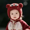 Chapéu Festivo de Ano Novo para Bebê, Chapéu de Lã Espesso e Quente de Inverno com Proteção para Orelhas, Turbante de Pelúcia Vermelho para Meninos e Meninas