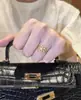 Anel de diamante estilo pétala de floresta para mulheres, doce e fofo, elegante, luxo leve, nicho, alta qualidade, anel aberto ajustável