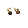 Brincos de Moda Leve Luxo Estilo Maillard Banhados a Ouro 18K com Pingente de Pérola Natural e Pedra Olho de Tigre, Nova Coleção Outono e Inverno