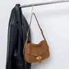 Bolso Silla con Solapa de Piel de Vaca Mate Nuevo 2026 para Mujer, Bolso Cuadrado Pequeño Versátil para el Día a Día, Bolso Cruzado de Hombro de Piel Genuina