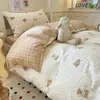 Juego de ropa de cama de tres piezas para cama individual de dormitorio estudiantil, 100% algodón, funda de edredón de dibujos animados, sábana plana y sábana bajera, nuevo modelo 2026