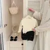 Pantalones de linterna florales vintage estilo coreano para niñas, pantalones joggers casuales holgados de moda de otoño con ribete de encaje para bebé, para uso en exteriores