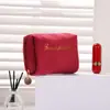 Bolsa de Maquiagem de Veludo Personalizada de Fábrica com Zíper e Alça, Cilindro Bordado para Batom, Bolsa de Cosméticos de Grande Capacidade, Atacado