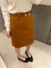 Falda Midi Recta de Suede Sintético de Cintura Alta MMC Otoño/Invierno 2026 Falda de Longitud Media que se Ajusta a la Cadera Falda Versátil de Corte A 21158
