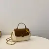 Bolsa Popular de Moda com Uma Alça para Mulheres Outono e Inverno 2025 Novo Design de Nicho Simples Pequena Bolsa Quadrada Transversal para o Dia a Dia
