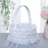 Suministros para Bodas Occidentales Boda Novia Dama de Honor Cesta de Flores de Mano Cesta de Flores en Forma de Corazón con Encaje Blanco Fabricante Mayorista