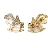 Broche de Lujo de Alta Gama para Mujer Exquisito Diseño de Corsage Sentido de Diseño Nicho Abrigo Traje Estilo 2026 Tendencia Pines Accesorios