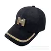 Boné de Pelúcia com Strass Letra D Feminino Quente Versátil Elegante Boné Elegante Coreano Outono e Inverno Boné de Beisebol de Veludo