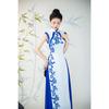 Cheongsam de Luxo 2025 Novo Melhorado Longo Azul e Branco Estilo Chinês Elegante Emagrecedor Visual Performance de Passarela Vestido de Banquete