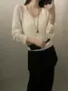 Conjunto de Dos Piezas para Mujer: Camisola de Punto Color Sólido Estilo Coreano Otoño/Invierno 2026 con Diseño Hueco y Cárdigan Casual de Manga Larga