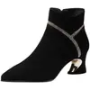 Botines cortos negros de punta para mujer, tacón grueso de altura media, botines de tobillo modernos y versátiles, cremallera lateral de gamuza, nuevo modelo de otoño e invierno