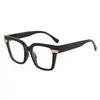 Gafas de sol cuadradas minimalistas europeas y americanas, patillas de colores de moda, protección UV, gafas de moda para ventas transfronterizas