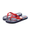 Chanclas de hombre de moda para interiores y exteriores, sencillas de suela plana, antideslizantes y resistentes al desgaste, adecuadas para bañarse, chanclas de playa de moda para verano