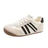 Zapatillas de ballet plateadas que aumentan la altura para mujer, nuevas zapatillas deportivas casual súper populares otoño-verano 2026, zapatos blancos