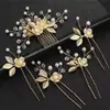 Acessórios de cabelo de noiva mais vendidos transfronteiriços, tiara de flor de pérola, pente de cabelo feito à mão, conjunto de grampos e palitos de cabelo para fotografia de viagem de casamento