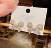 Pendientes de Botón Exquisitos Super Hada Coreanos Microincrustados para Mujer Temperamento Celebridad de Internet Personalidad Pendientes Grandes Exagerados Adornos para Orejas Acero Inoxidable Dorado