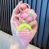 Llavero de fresa de lana tejido a mano, accesorio de flores tejidas, llavero colgante para bolso, pequeño regalo al por mayor